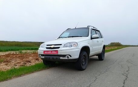 Chevrolet Niva I рестайлинг, 2015 год, 690 000 рублей, 1 фотография