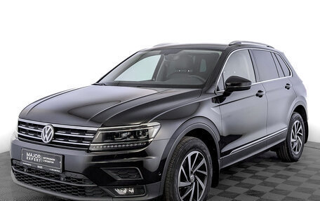 Volkswagen Tiguan II, 2018 год, 2 650 000 рублей, 1 фотография