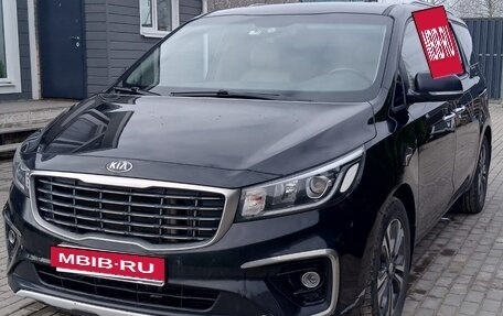 KIA Carnival III, 2019 год, 2 400 000 рублей, 3 фотография