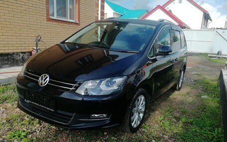 Volkswagen Sharan II, 2012 год, 1 200 000 рублей, 2 фотография