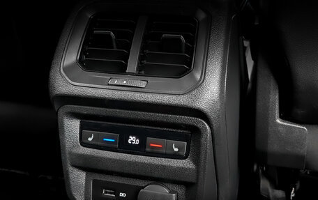 Volkswagen Tiguan II, 2018 год, 2 650 000 рублей, 30 фотография