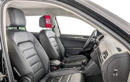Volkswagen Tiguan II, 2018 год, 2 650 000 рублей, 24 фотография