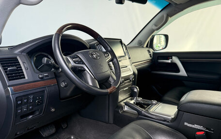 Toyota Land Cruiser 200, 2020 год, 8 500 000 рублей, 3 фотография