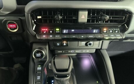 Toyota Land Cruiser Prado, 2024 год, 14 000 000 рублей, 26 фотография