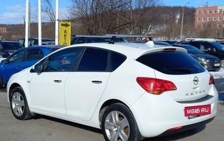 Opel Astra J, 2012 год, 599 000 рублей, 2 фотография