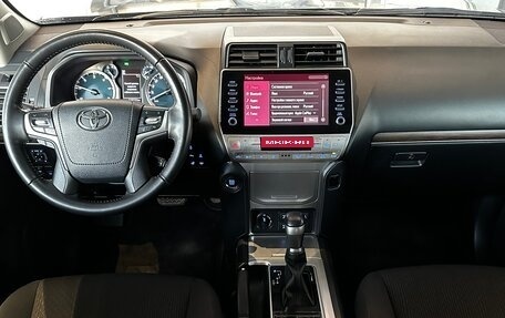 Toyota Land Cruiser Prado 150 рестайлинг 2, 2021 год, 5 750 000 рублей, 8 фотография