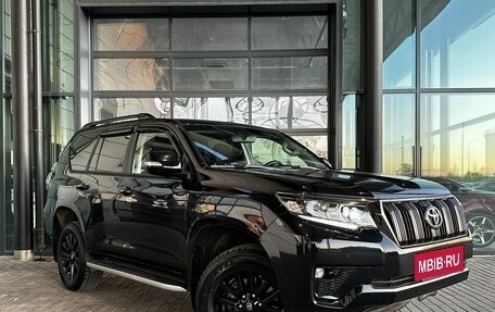 Toyota Land Cruiser Prado 150 рестайлинг 2, 2021 год, 5 750 000 рублей, 3 фотография