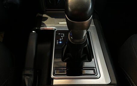 Toyota Land Cruiser Prado 150 рестайлинг 2, 2021 год, 5 750 000 рублей, 18 фотография