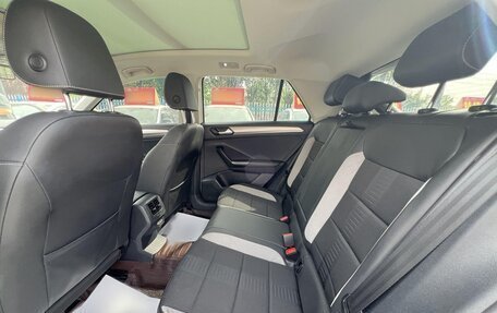 Volkswagen T-Roc I, 2021 год, 1 315 700 рублей, 9 фотография