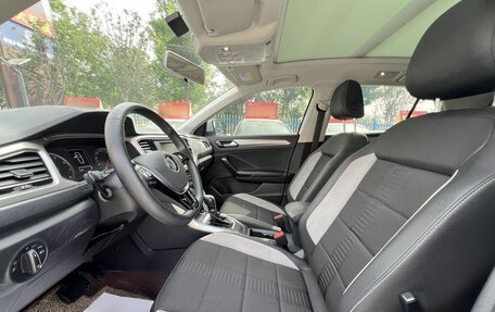 Volkswagen T-Roc I, 2021 год, 1 315 700 рублей, 7 фотография