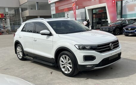Volkswagen T-Roc I, 2021 год, 1 315 700 рублей, 3 фотография