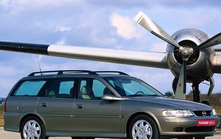 Opel Vectra B рестайлинг, 2000 год, 425 000 рублей, 1 фотография