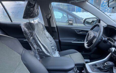 Toyota RAV4, 2025 год, 3 590 000 рублей, 12 фотография