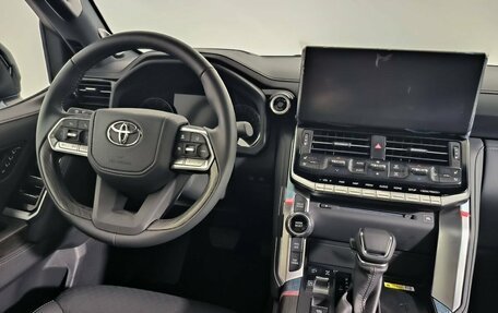 Toyota Land Cruiser, 2024 год, 15 700 000 рублей, 19 фотография