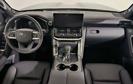 Toyota Land Cruiser, 2024 год, 15 700 000 рублей, 17 фотография