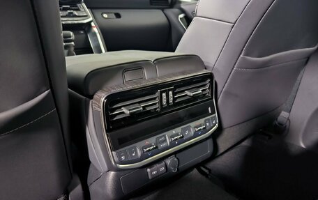 Toyota Land Cruiser, 2024 год, 15 700 000 рублей, 28 фотография