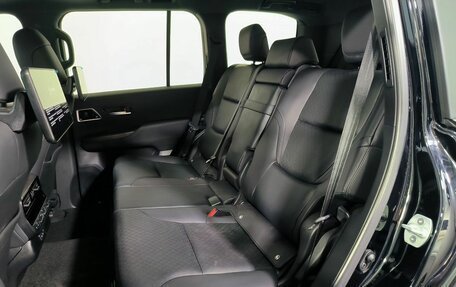 Toyota Land Cruiser, 2024 год, 15 700 000 рублей, 26 фотография