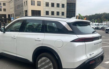 Nissan Pathfinder, 2024 год, 6 300 000 рублей, 2 фотография