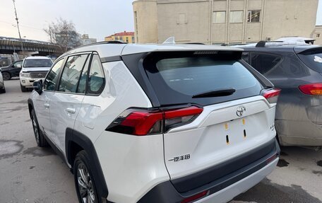 Toyota RAV4, 2025 год, 3 590 000 рублей, 6 фотография
