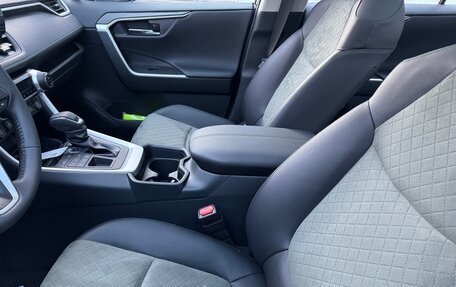 Toyota RAV4, 2025 год, 3 590 000 рублей, 10 фотография