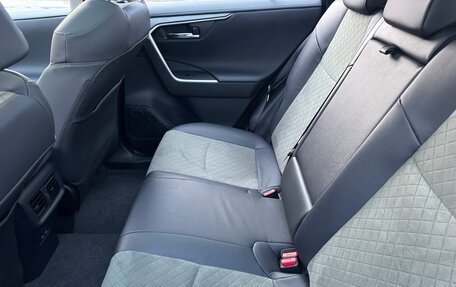 Toyota RAV4, 2025 год, 3 590 000 рублей, 17 фотография