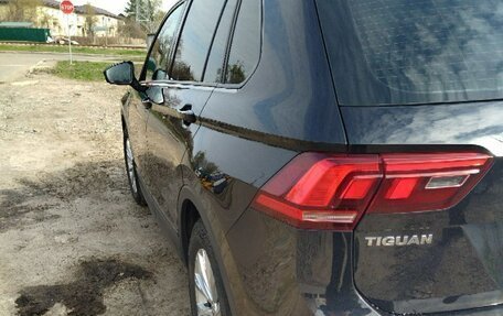 Volkswagen Tiguan II, 2020 год, 2 500 000 рублей, 3 фотография