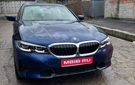 BMW 3 серия, 2019 год, 3 300 000 рублей, 2 фотография