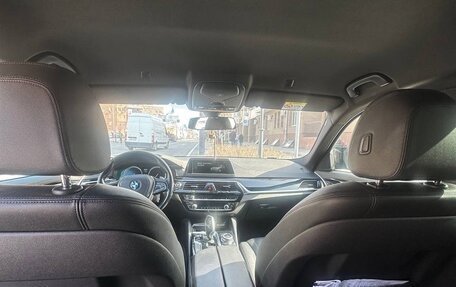 BMW 5 серия, 2018 год, 3 690 000 рублей, 11 фотография