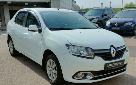 Renault Logan II, 2017 год, 670 000 рублей, 3 фотография