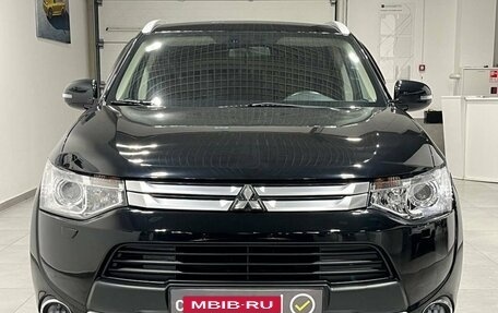 Mitsubishi Outlander III рестайлинг 3, 2014 год, 1 599 900 рублей, 2 фотография