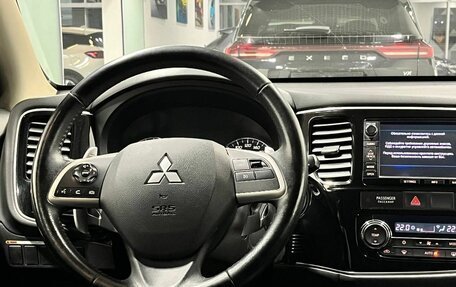 Mitsubishi Outlander III рестайлинг 3, 2014 год, 1 599 900 рублей, 17 фотография