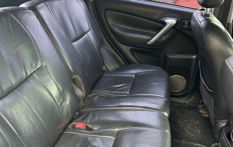 Toyota RAV4, 2005 год, 680 000 рублей, 18 фотография