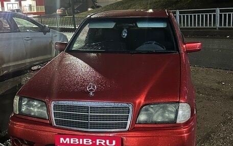 Mercedes-Benz C-Класс, 1996 год, 500 000 рублей, 3 фотография