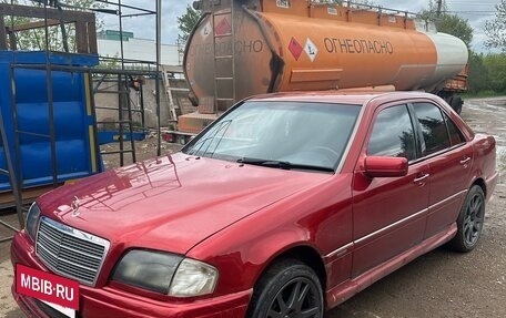 Mercedes-Benz C-Класс, 1996 год, 500 000 рублей, 4 фотография