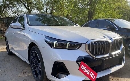BMW 5 серия, 2025 год, 7 750 000 рублей, 2 фотография