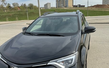 Toyota RAV4, 2019 год, 2 900 000 рублей, 2 фотография