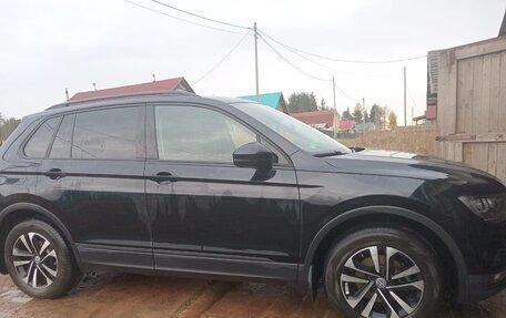Volkswagen Tiguan II, 2020 год, 2 600 000 рублей, 6 фотография