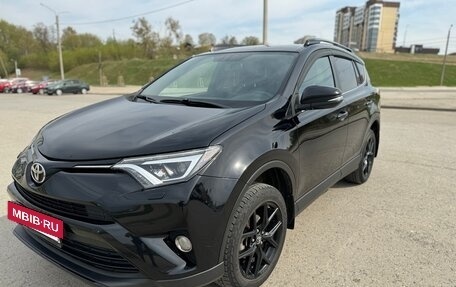 Toyota RAV4, 2019 год, 2 900 000 рублей, 6 фотография