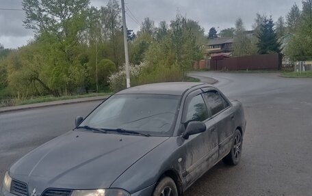 Mitsubishi Carisma I, 2003 год, 250 000 рублей, 3 фотография