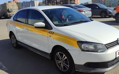 Volkswagen Polo VI (EU Market), 2014 год, 680 000 рублей, 4 фотография
