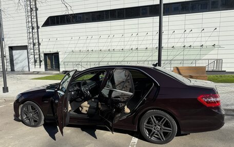 Mercedes-Benz E-Класс, 2011 год, 2 350 000 рублей, 2 фотография