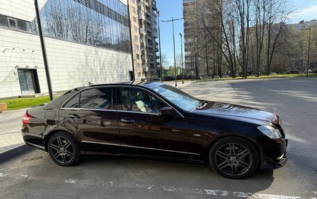 Mercedes-Benz E-Класс, 2011 год, 2 350 000 рублей, 7 фотография