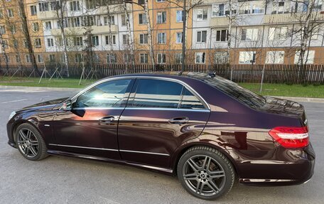 Mercedes-Benz E-Класс, 2011 год, 2 350 000 рублей, 11 фотография