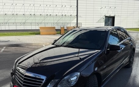 Mercedes-Benz E-Класс, 2011 год, 2 350 000 рублей, 15 фотография