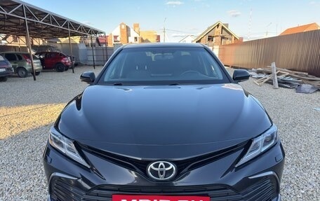 Toyota Camry, 2021 год, 3 300 000 рублей, 3 фотография