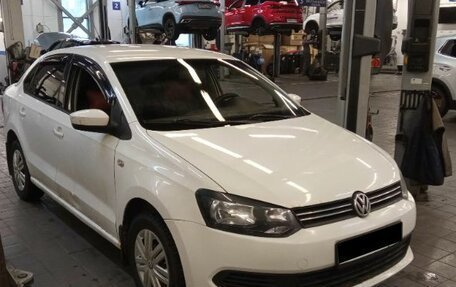 Volkswagen Polo VI (EU Market), 2011 год, 639 000 рублей, 2 фотография