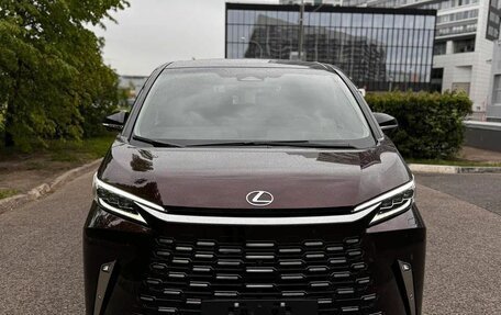 Lexus LM, 2024 год, 19 490 000 рублей, 2 фотография