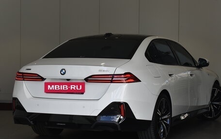 BMW 5 серия, 2023 год, 8 500 000 рублей, 2 фотография
