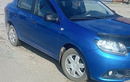Renault Logan II, 2014 год, 560 000 рублей, 3 фотография