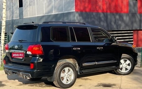 Toyota Land Cruiser 200, 2013 год, 4 199 000 рублей, 8 фотография